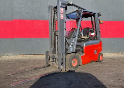 Wózek widłowy Linde E25-01 / 387