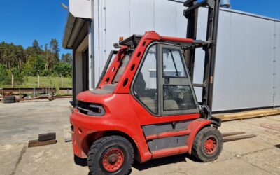 Używane wózki widłowe, czego się wystrzegać przy zakupie i jak przeprowadzić go starannie