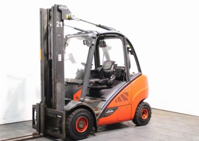 Wózek widłowy Linde H 30 D-02 393