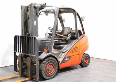 Wózek widłowy Linde H 30 T-02 393